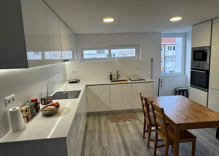 Ks Airport Homestay Lisbon